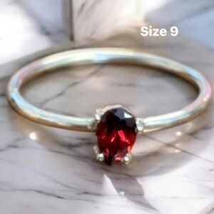 Garnet SS Ring